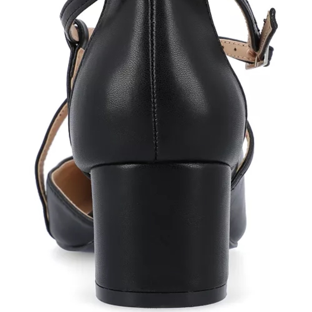 Journee Collection Galvinn heels- 10W in black in box - Picture 9 of 10